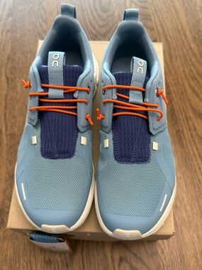 On Cloud Sky Youth Running Shoes Dust Acai Size 5.5 Youth 7 Womens NIB Sneakers